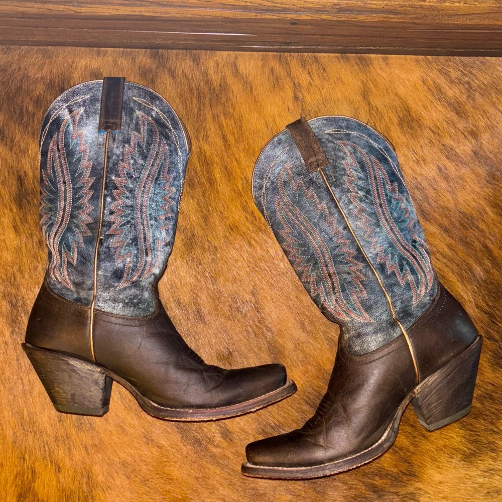 Ariat Boots Size 8.5